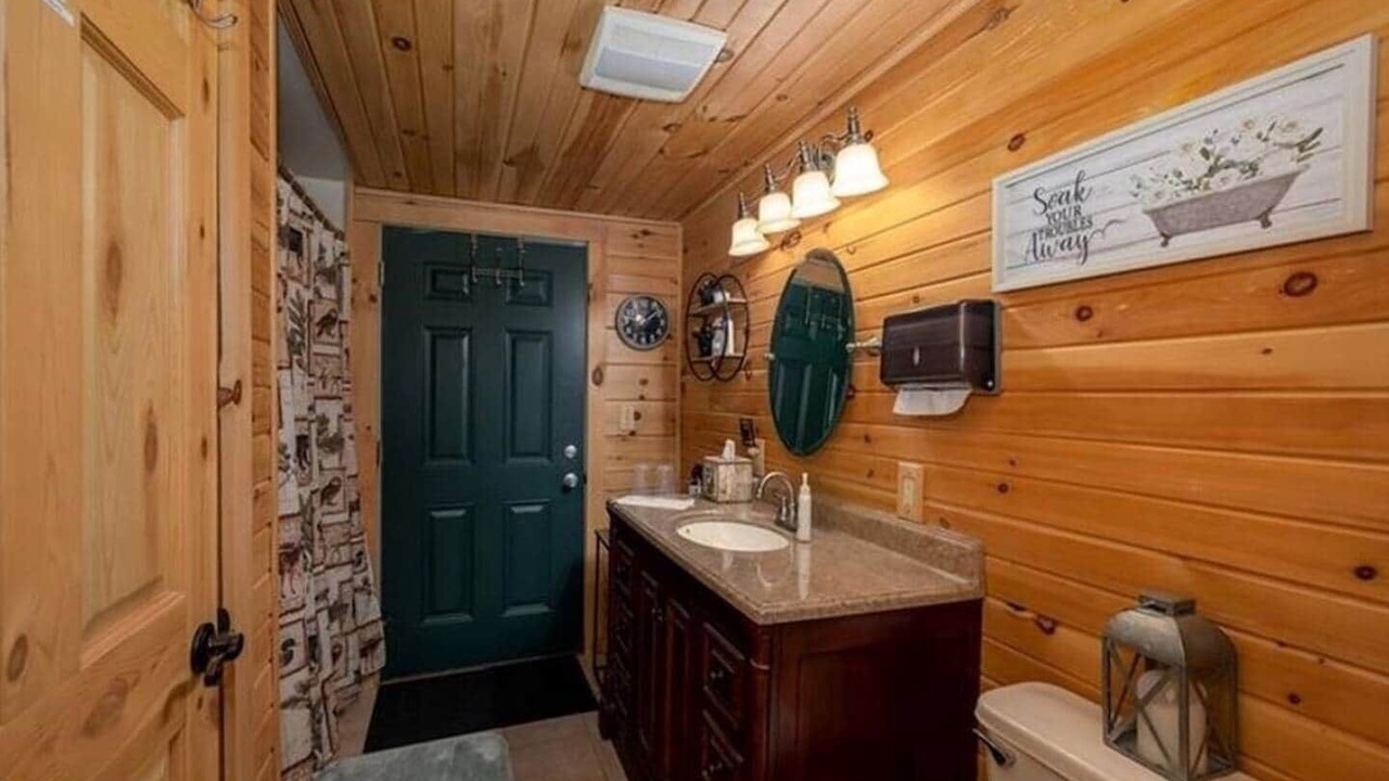 Photo of Bathroom in Turkey City