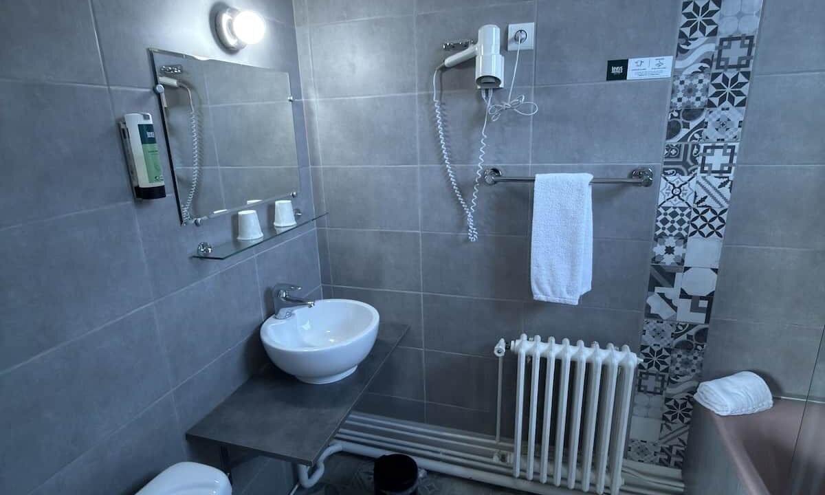 Photo of Bathroom in Paray-le-Monial