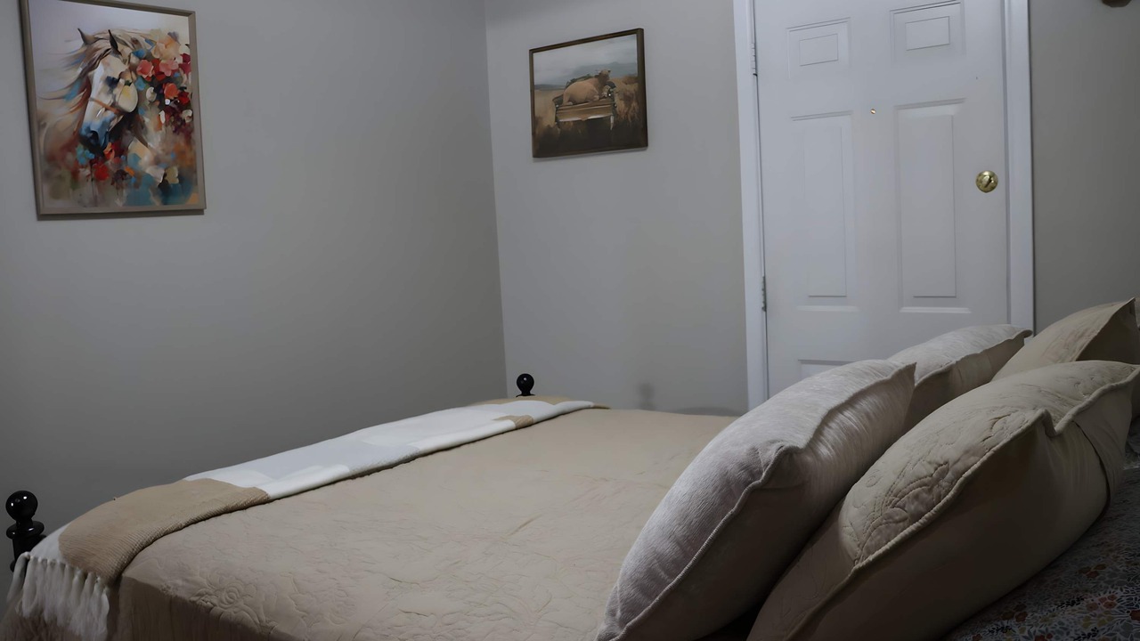 Photo of Bedroom in Ralls