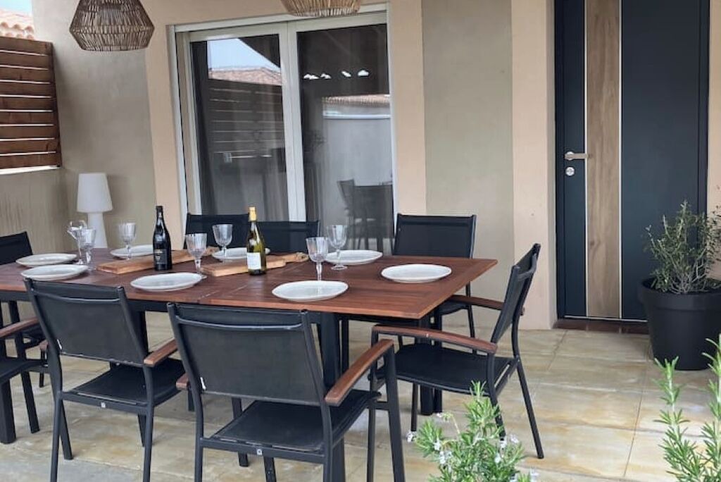 Photo of Outdoor in Tavel