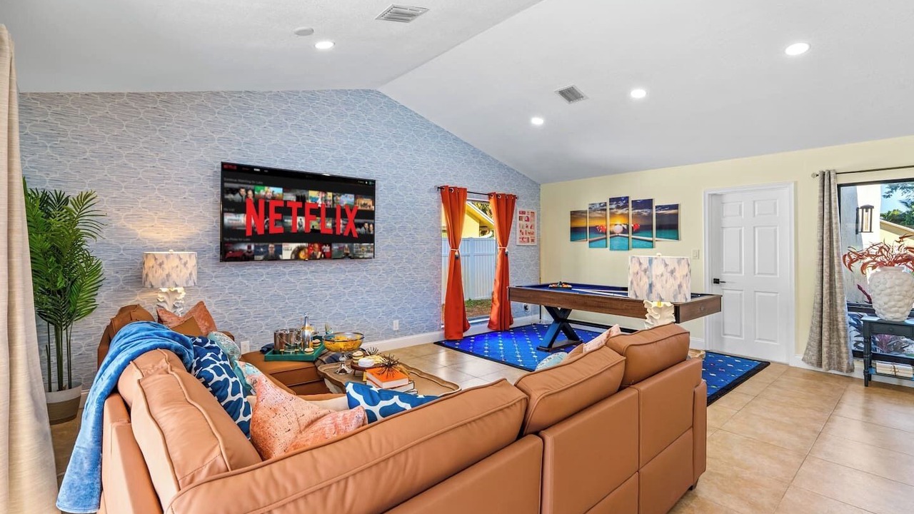 Photo of Livingroom in Tropic Palms