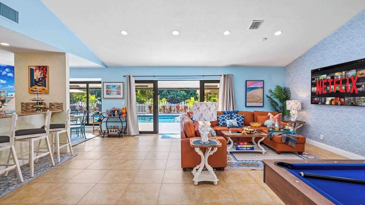 Photo of Livingroom in Tropic Palms
