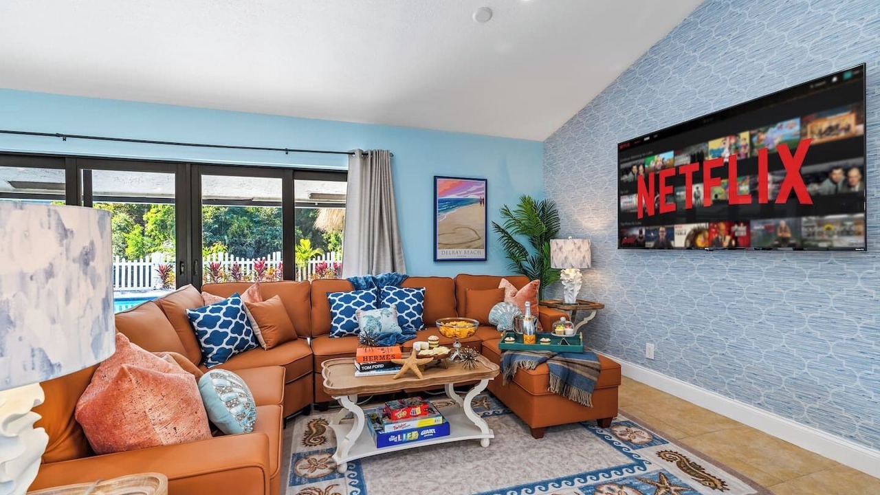 Photo of Livingroom in Tropic Palms