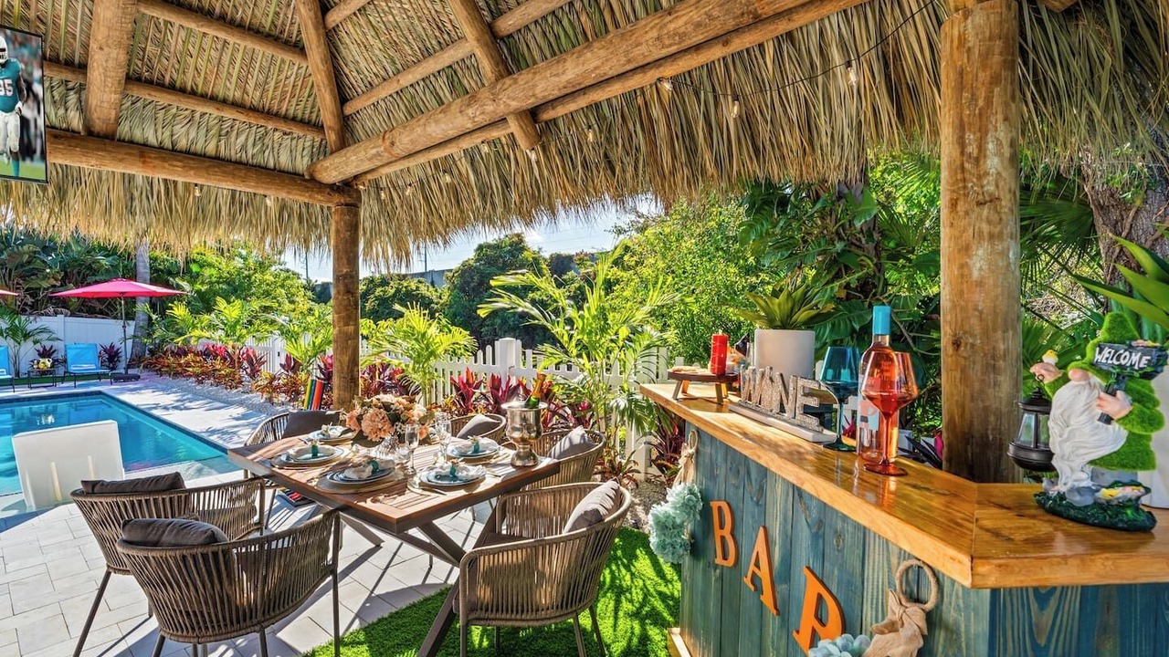 Photo of Outdoor in Tropic Palms