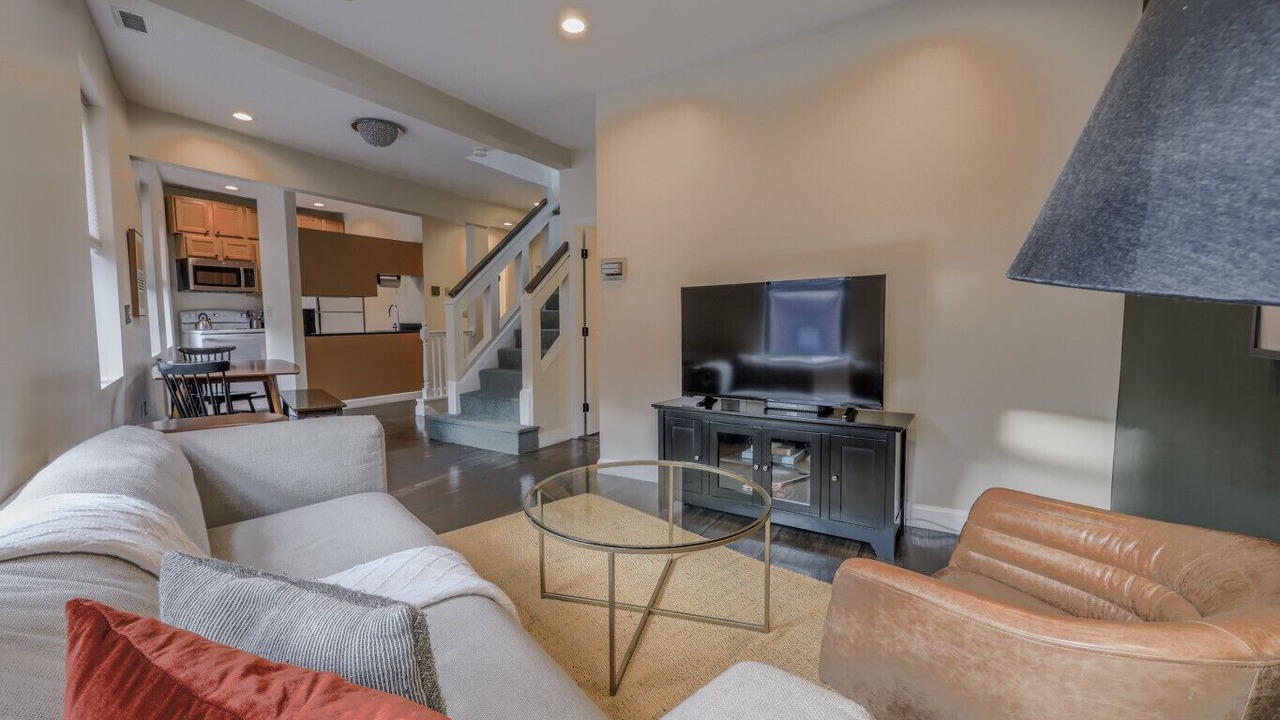 Photo of Livingroom in North End