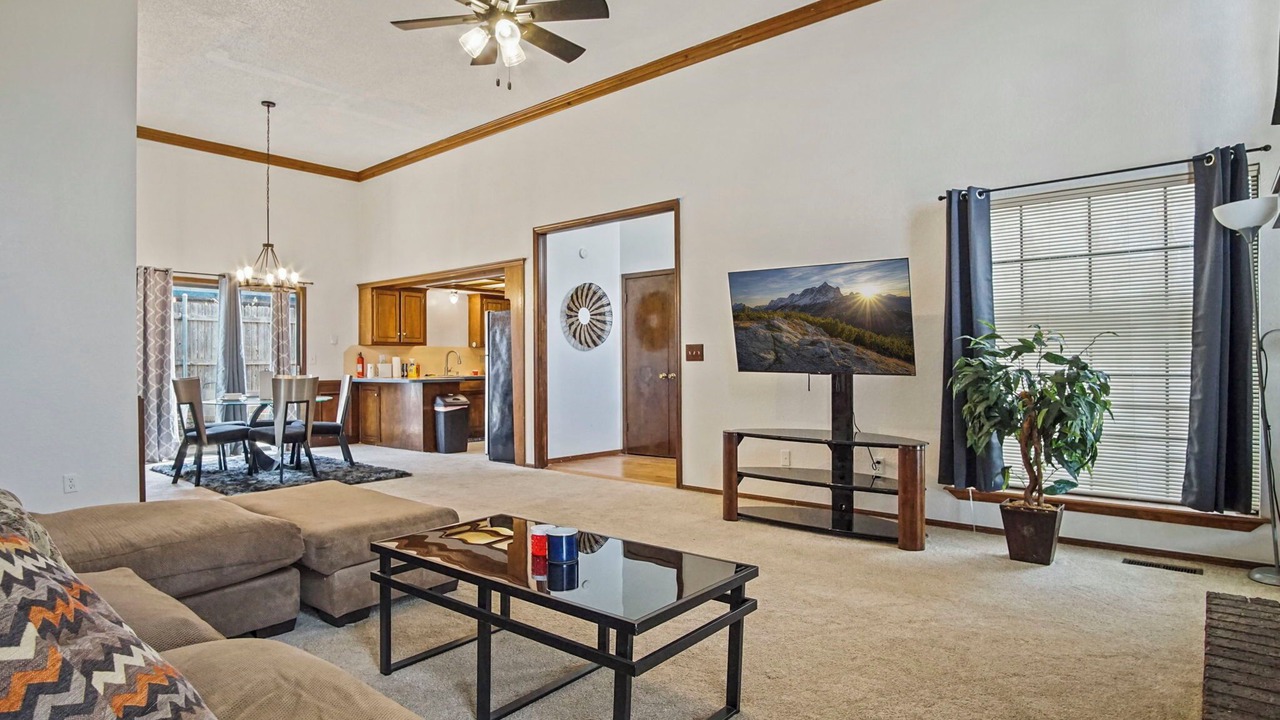 Photo of Livingroom in Midwest City