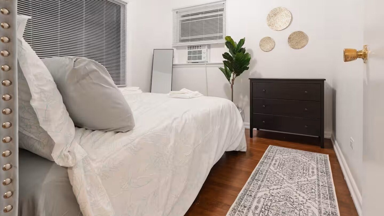 Photo of Bedroom in Skokie