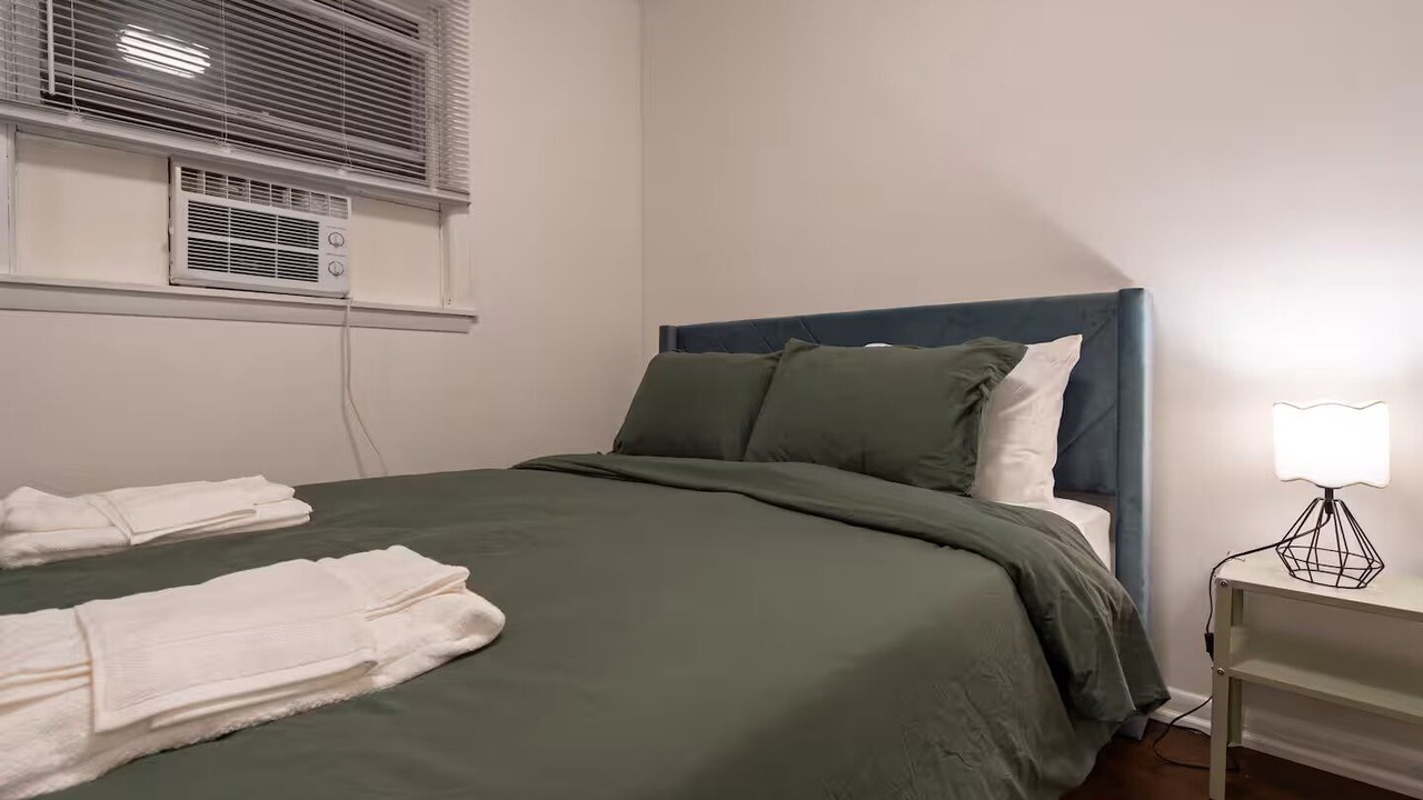 Photo of Bedroom in Skokie