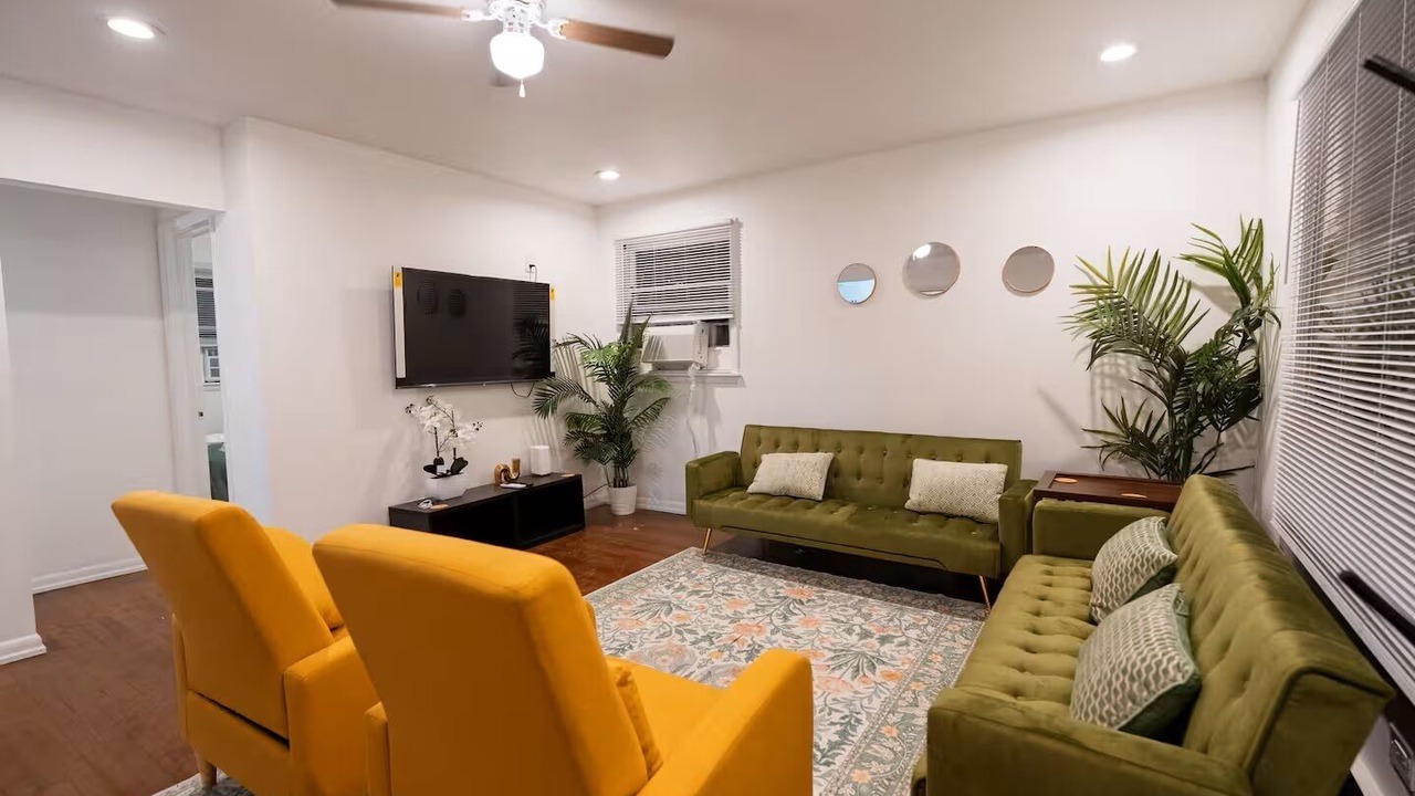 Photo of Livingroom in Skokie