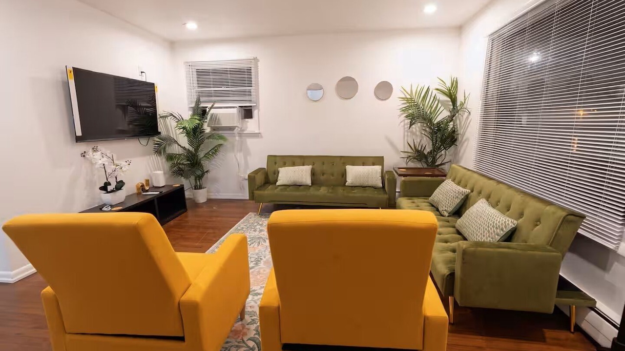 Photo of Livingroom in Skokie