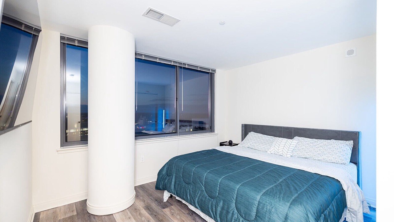 Photo of Bedroom in Downtown