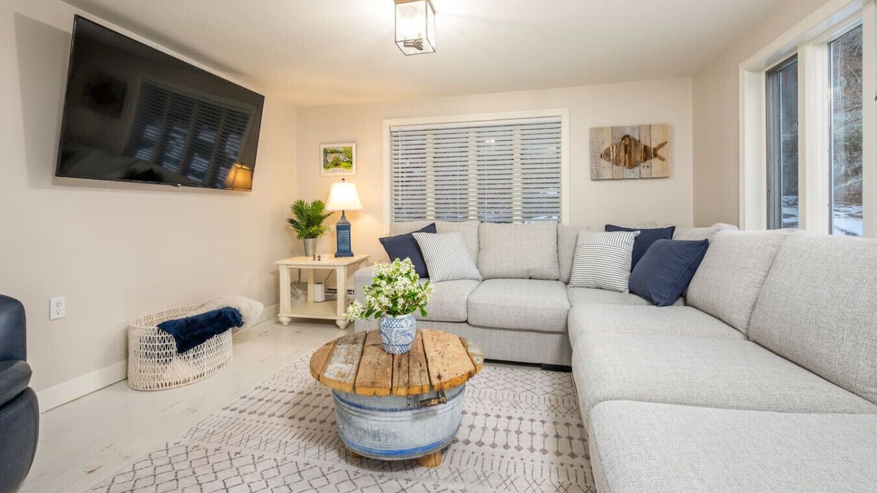 Photo of Livingroom in Ogunquit