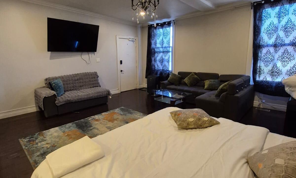 Photo of Bedroom in Bowmanville