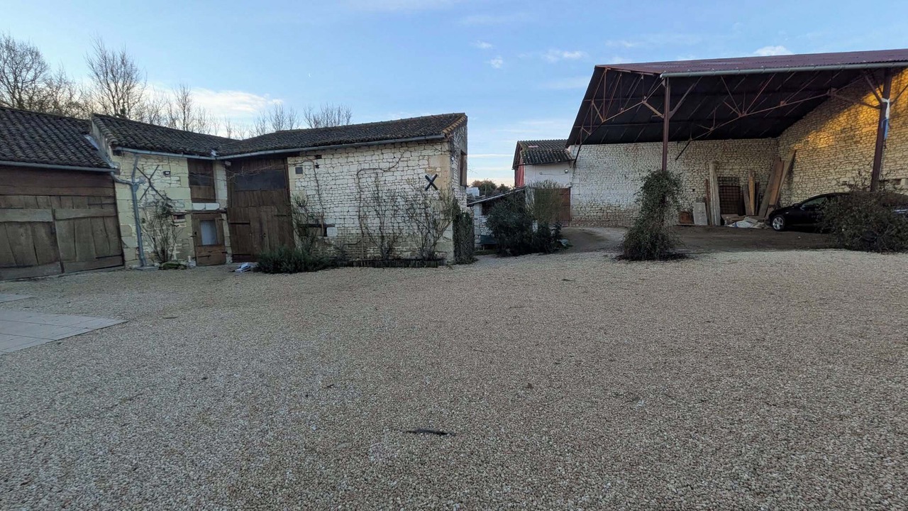 Photo of Outdoor in Loudun