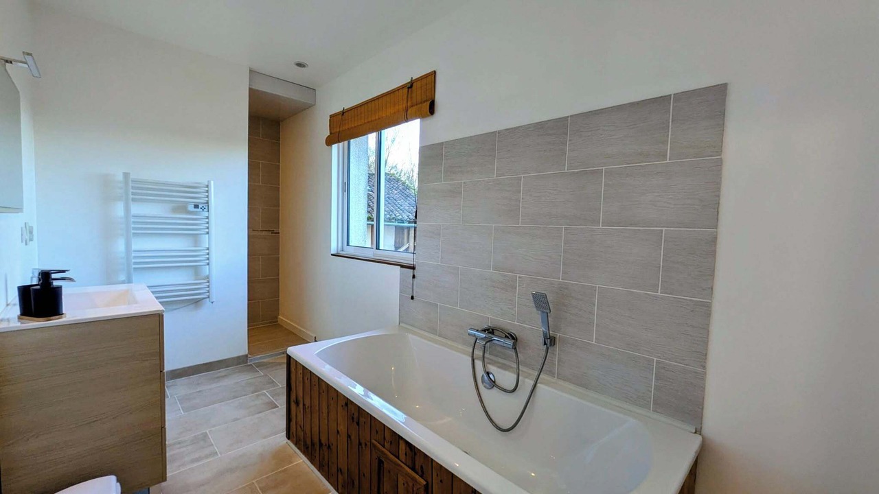 Photo of Bathroom in Loudun