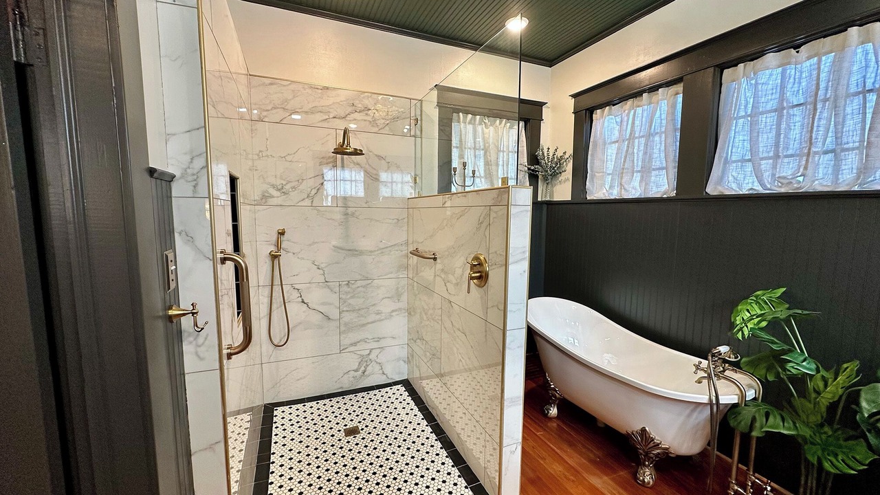 Photo of Bathroom in Natchitoches