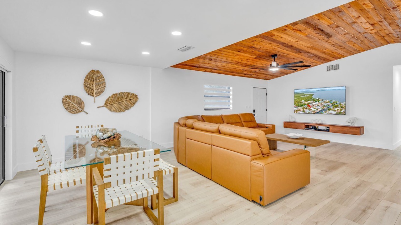 Photo of Livingroom in Twin Lakes