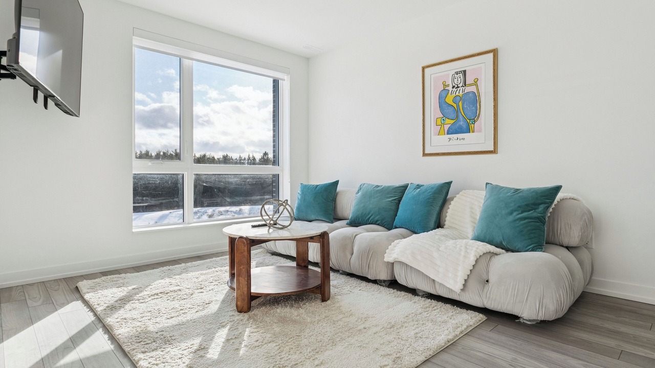 Photo of Livingroom in Richmond Hill
