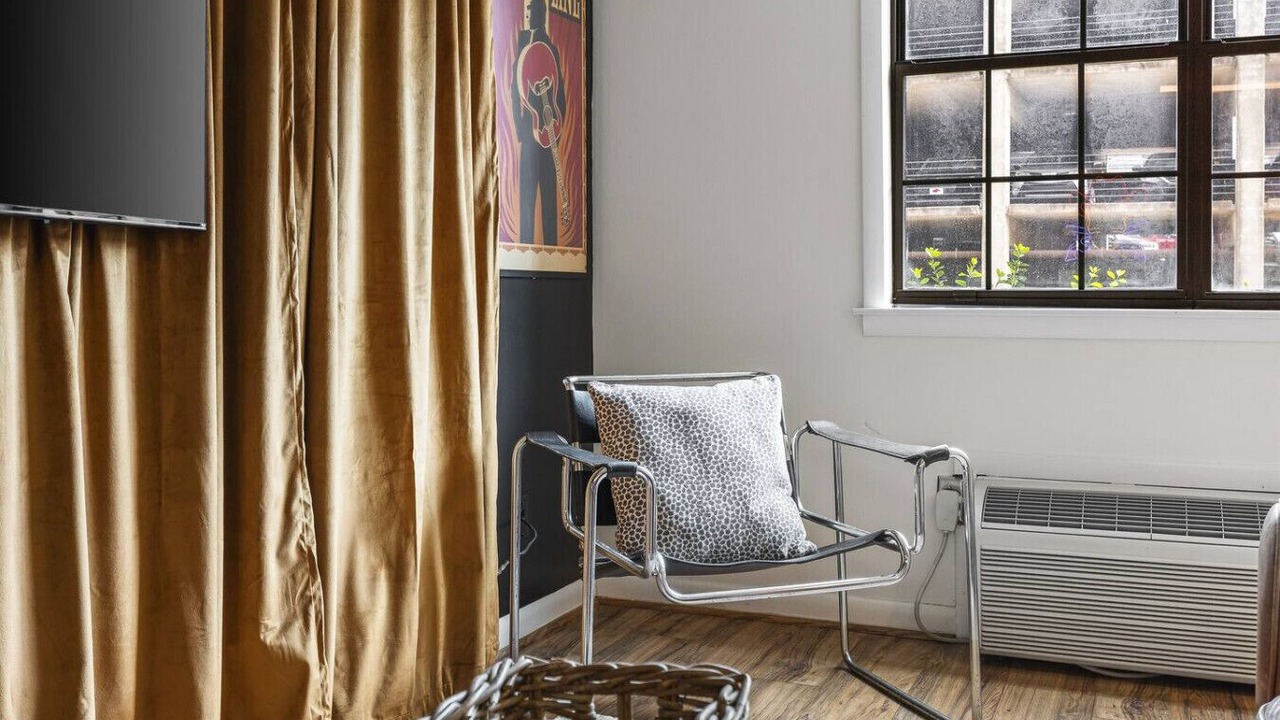 Photo of Bedroom in Music Row