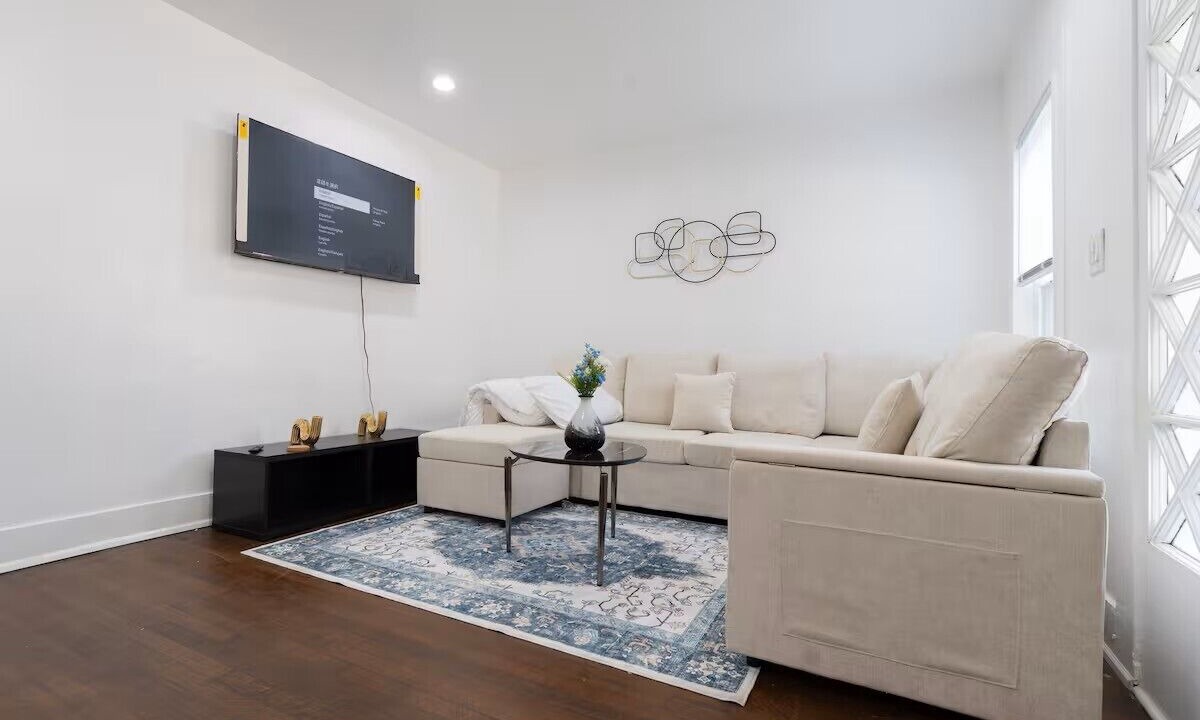 Photo of Livingroom in Skokie