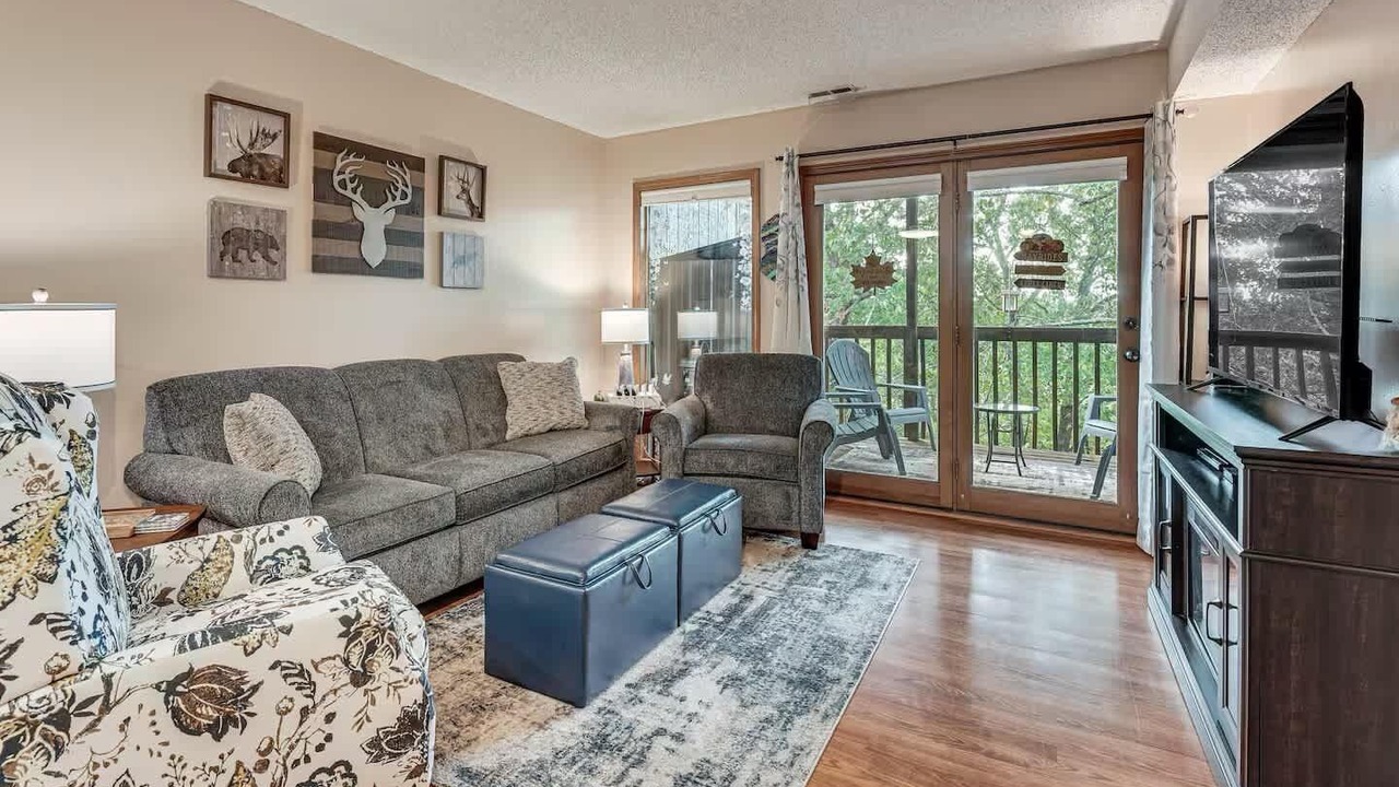 Photo of Livingroom in Notch Estates