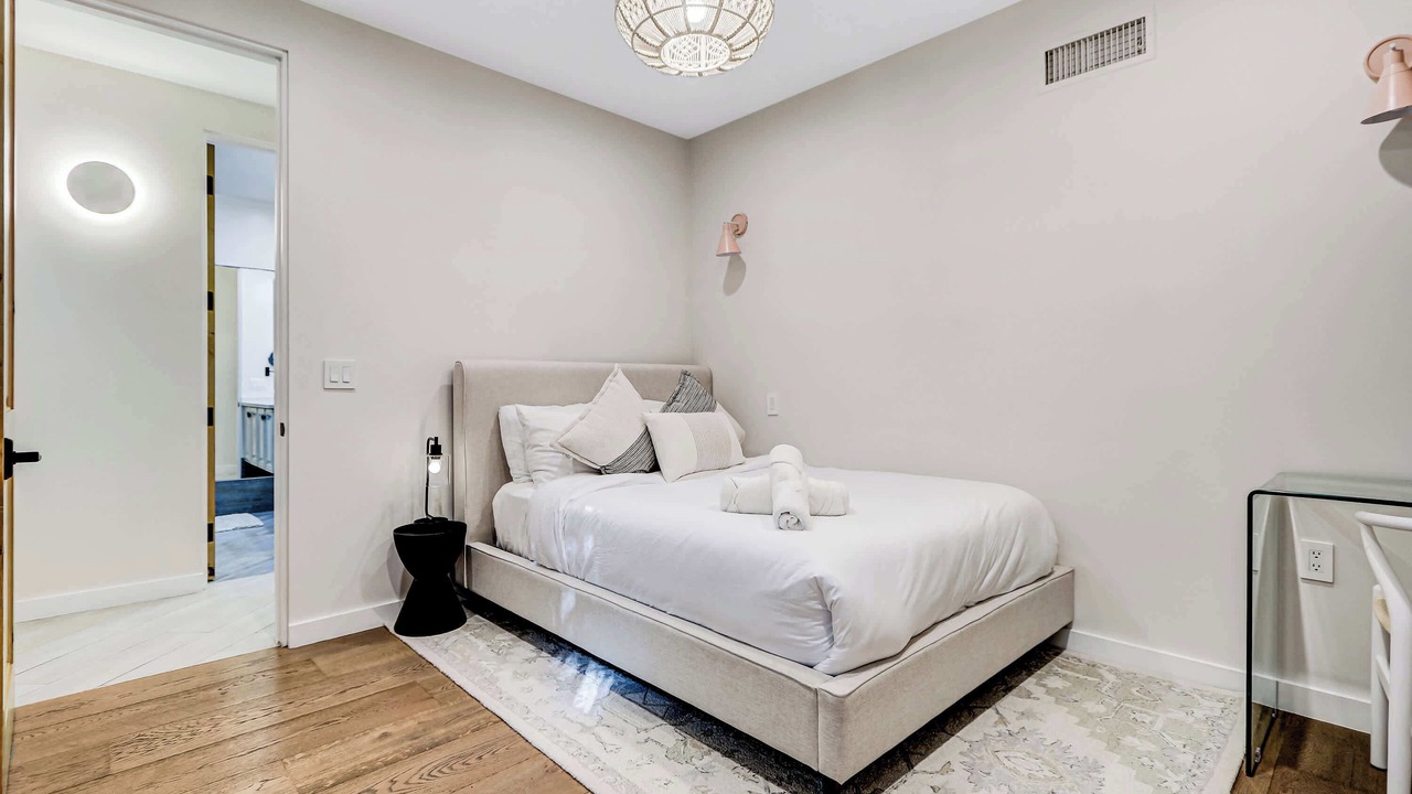 Photo of Bedroom in Los Angeles