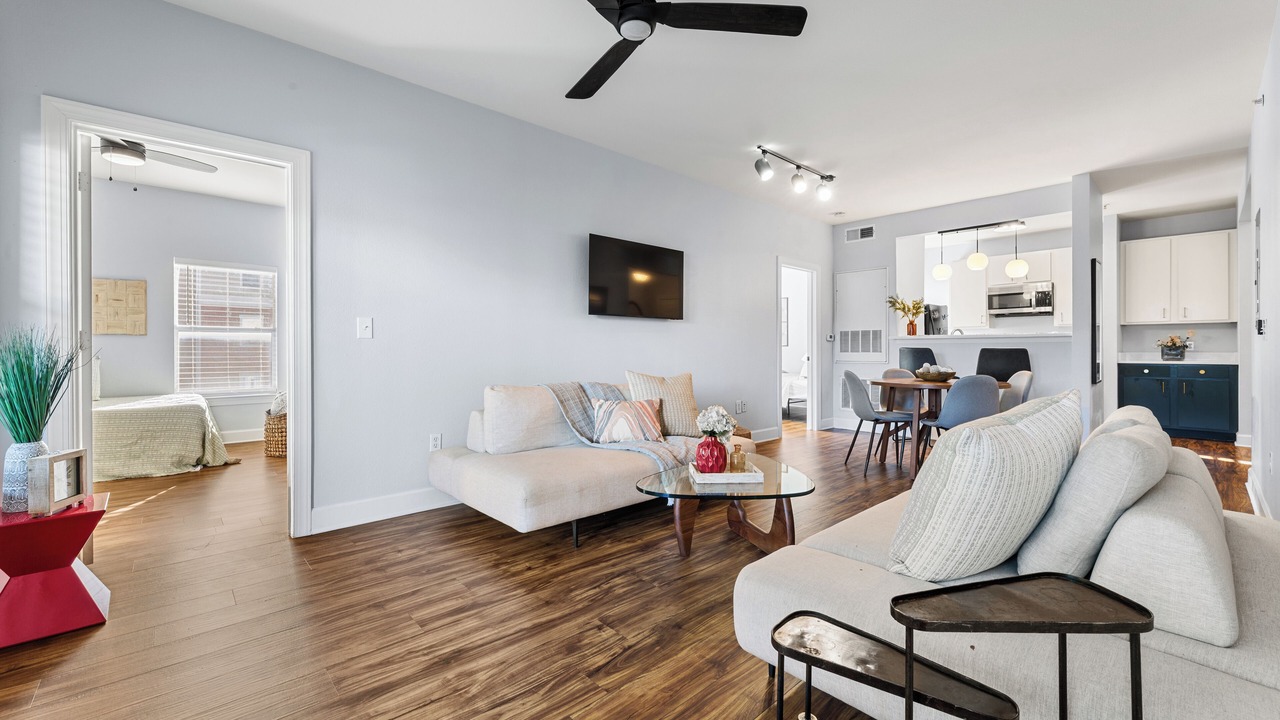 Photo of Livingroom in East Riverside - Oltorf