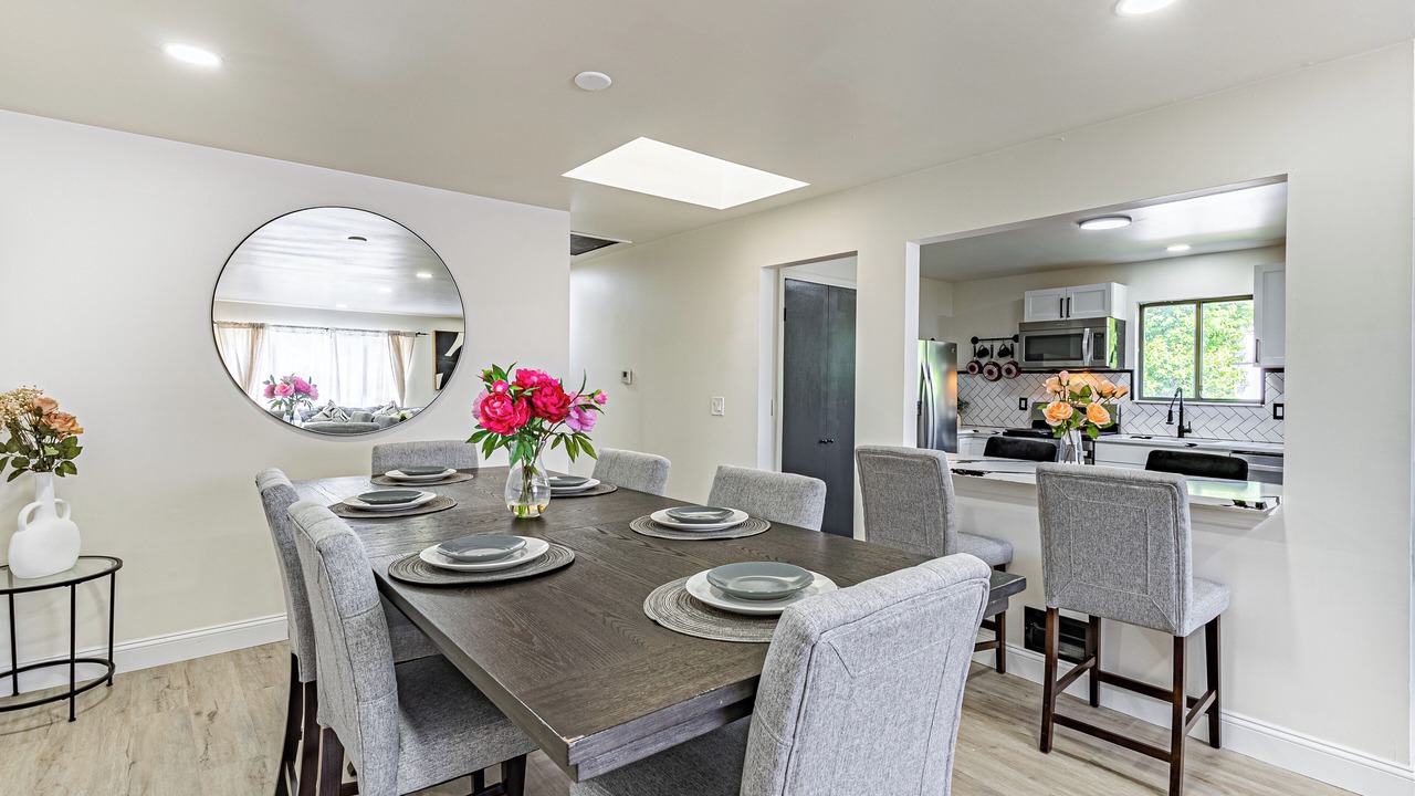 Photo of Others in Vauxhall