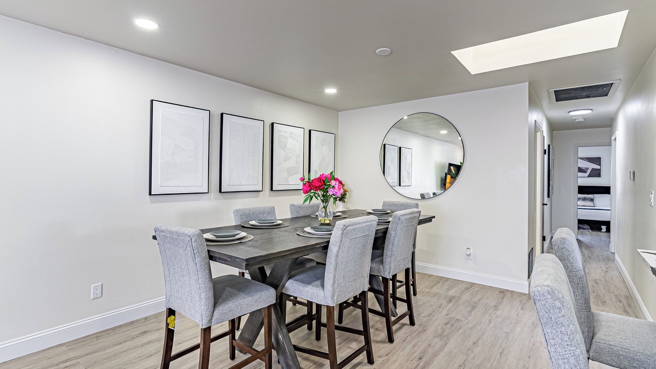 Photo of Others in Vauxhall