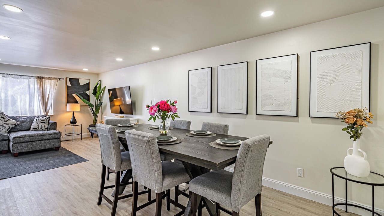 Photo of Others in Vauxhall