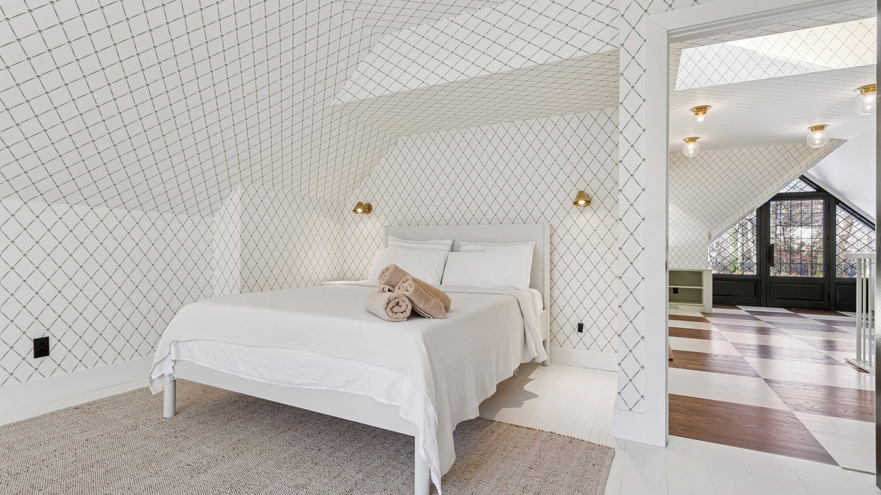 Photo of Bedroom in Yorkville