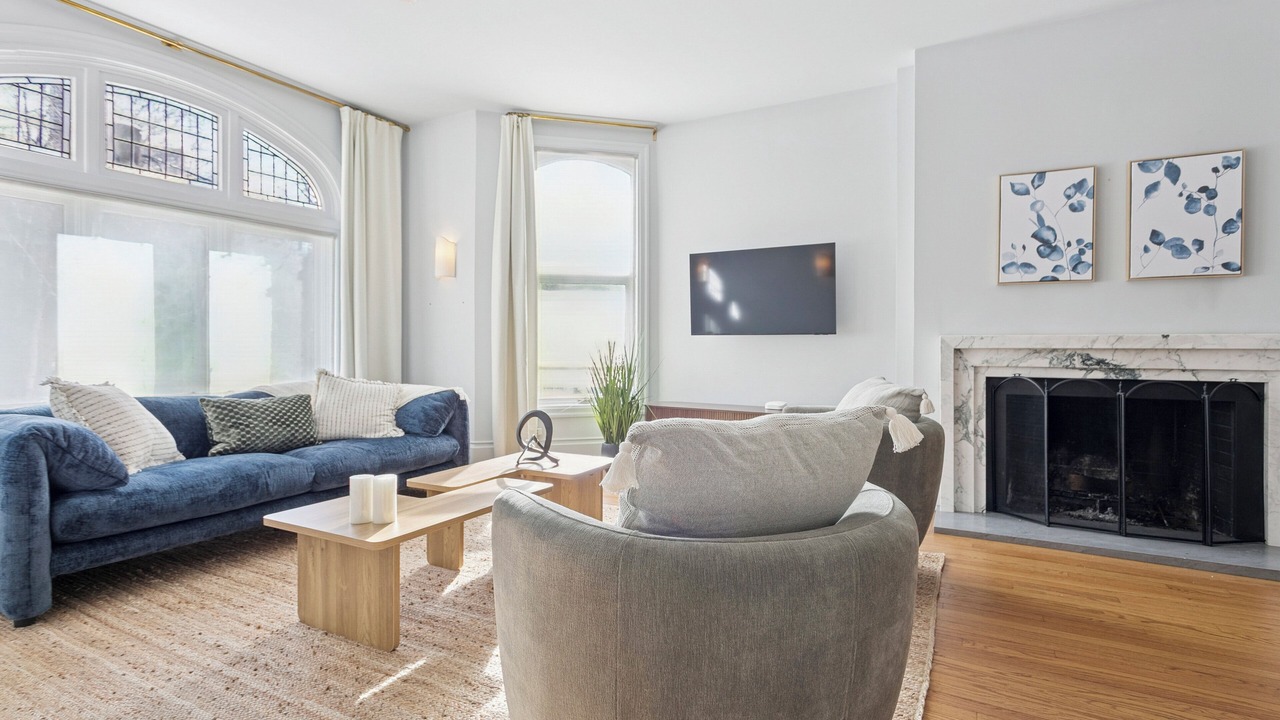 Photo of Livingroom in Yorkville