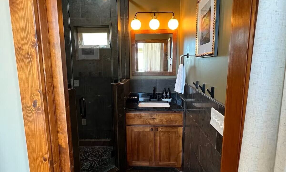 Photo of Bathroom in Cookson