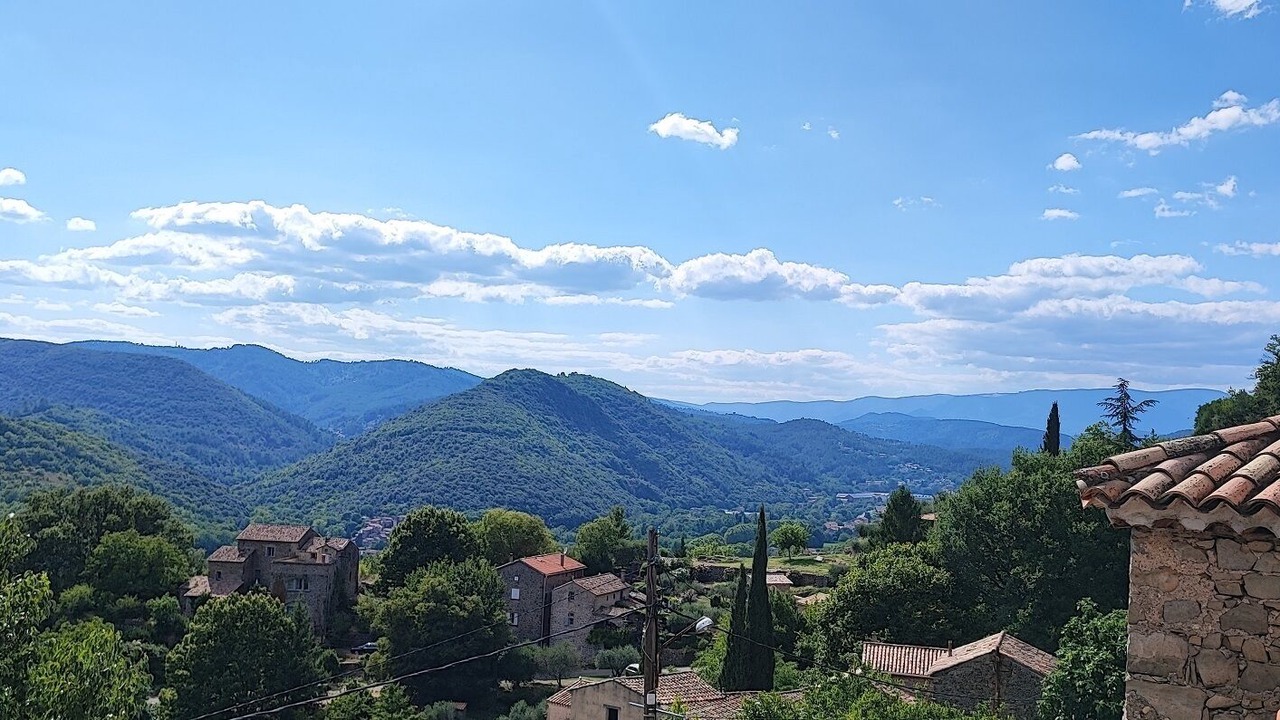 Photo of Others in Besseges