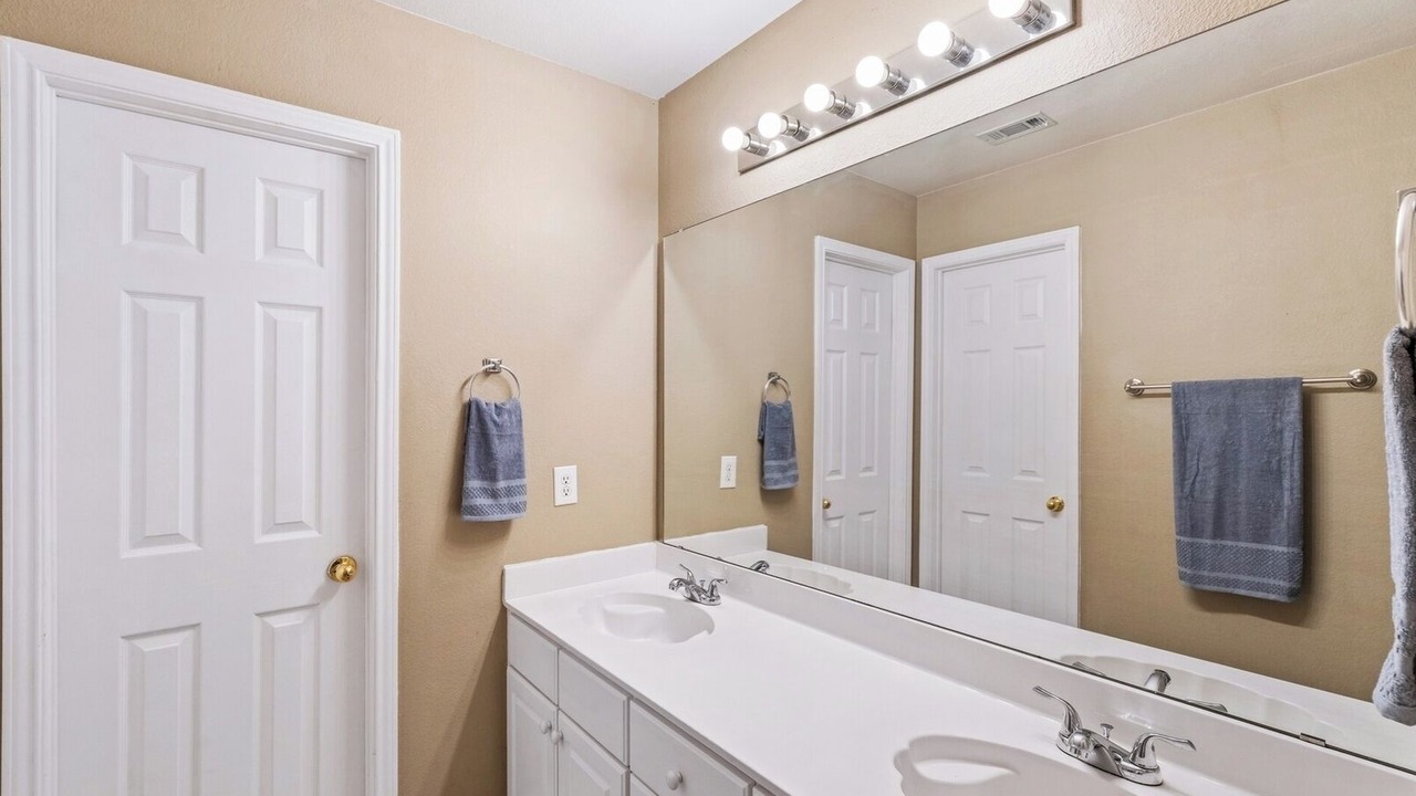Photo of Bathroom in Northwest Carrollton