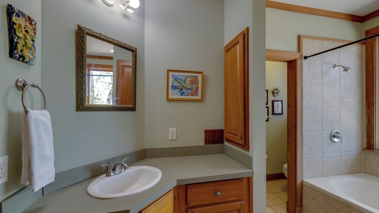 Photo of Bathroom in Valona