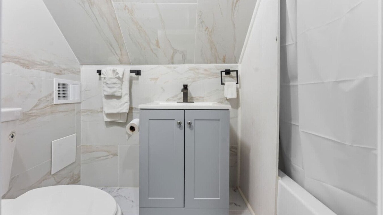 Photo of Bathroom in Constable Hook