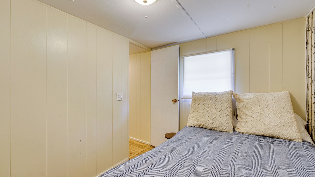 Photo of Bedroom in Lost Bridge Village