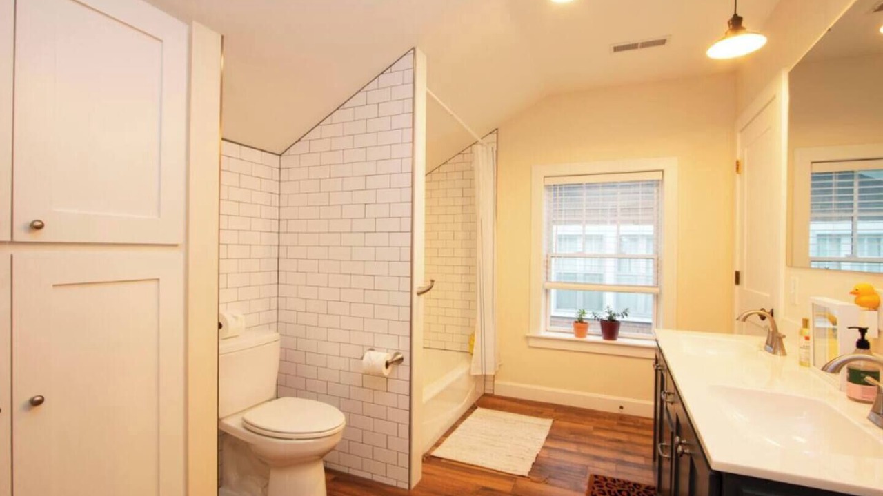 Photo of Bathroom in South Hyde Park