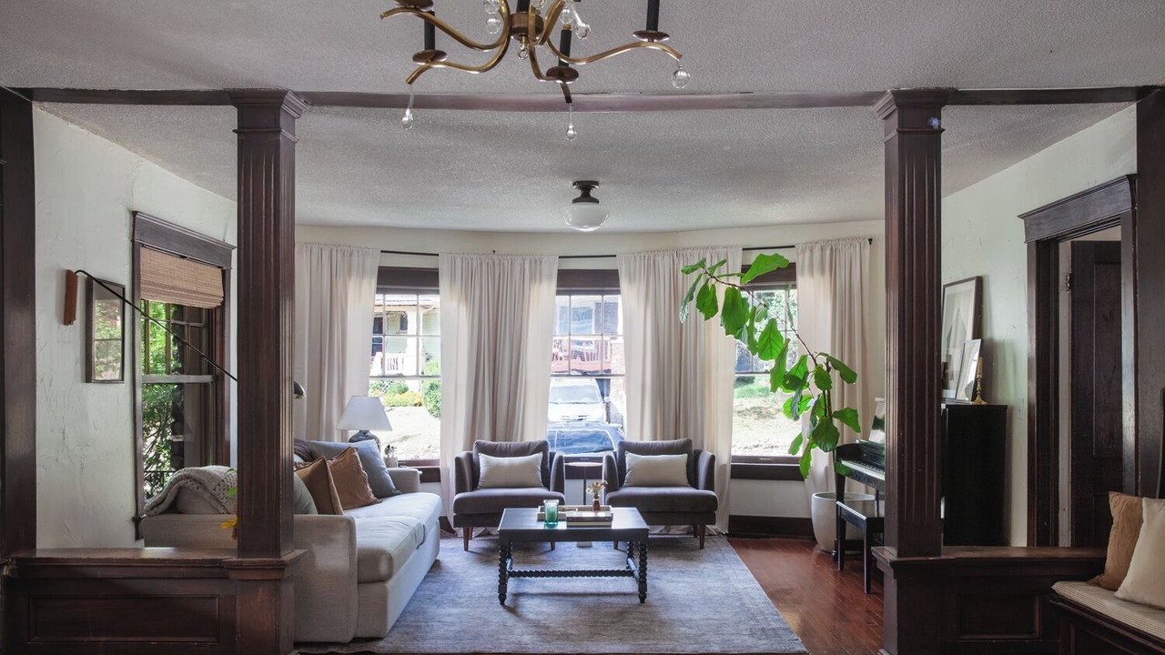Photo of Livingroom in South Hyde Park