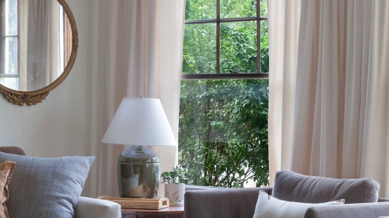 Photo of Livingroom in South Hyde Park