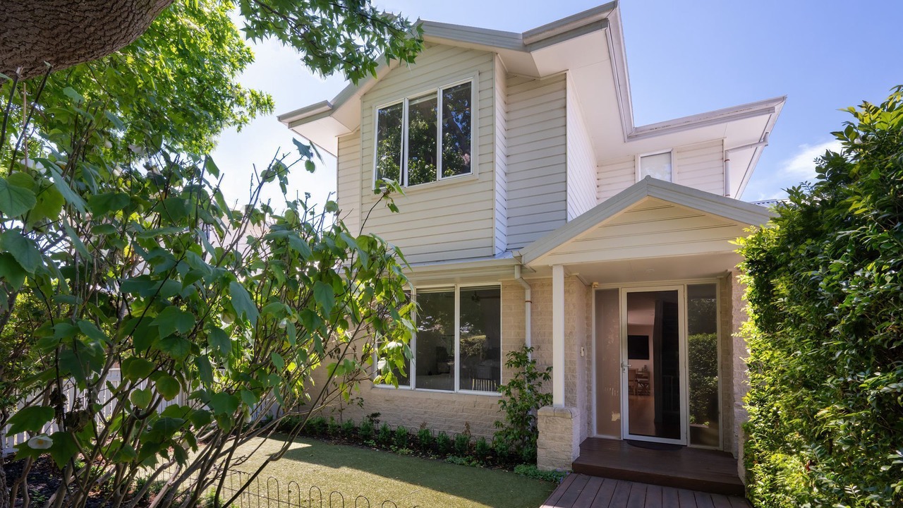 Photo of Others in Sandringham