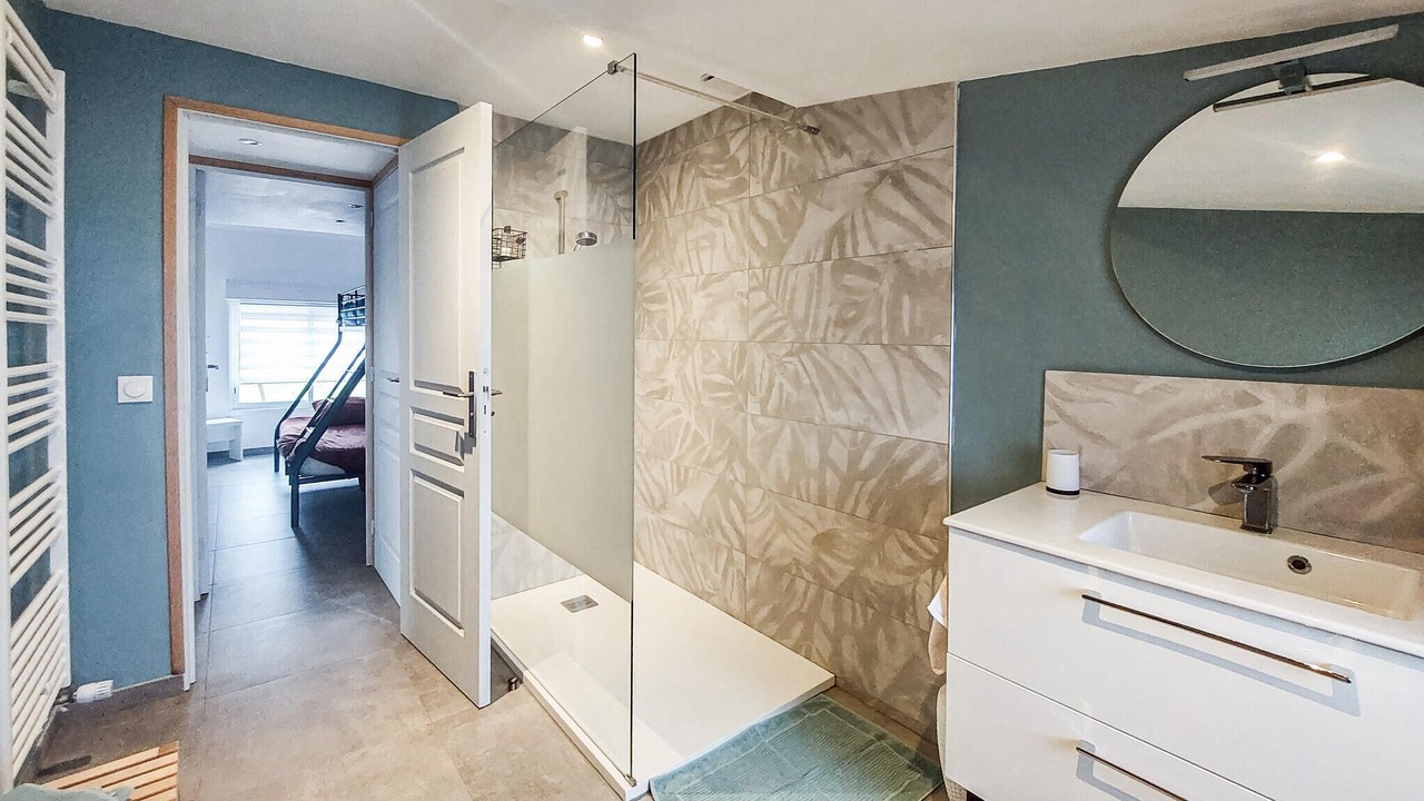 Photo of Bathroom in Clairmarais