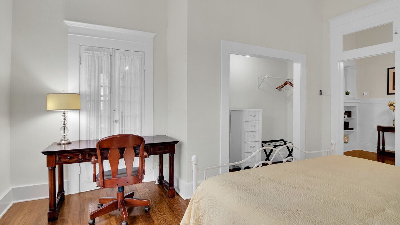 Photo of Bedroom in Five Points