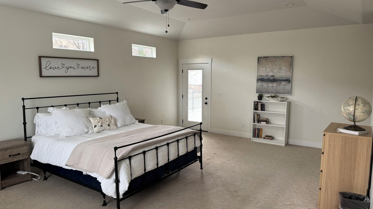 Photo of Bedroom in Salem