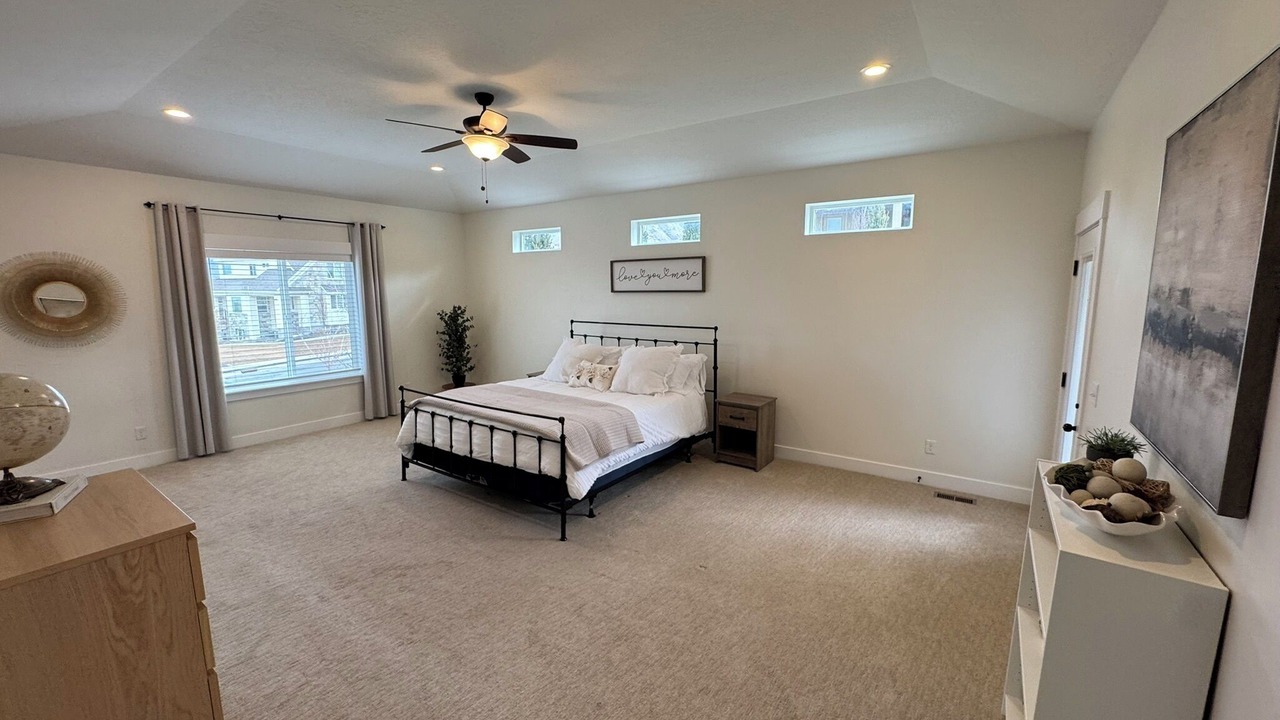 Photo of Bedroom in Salem