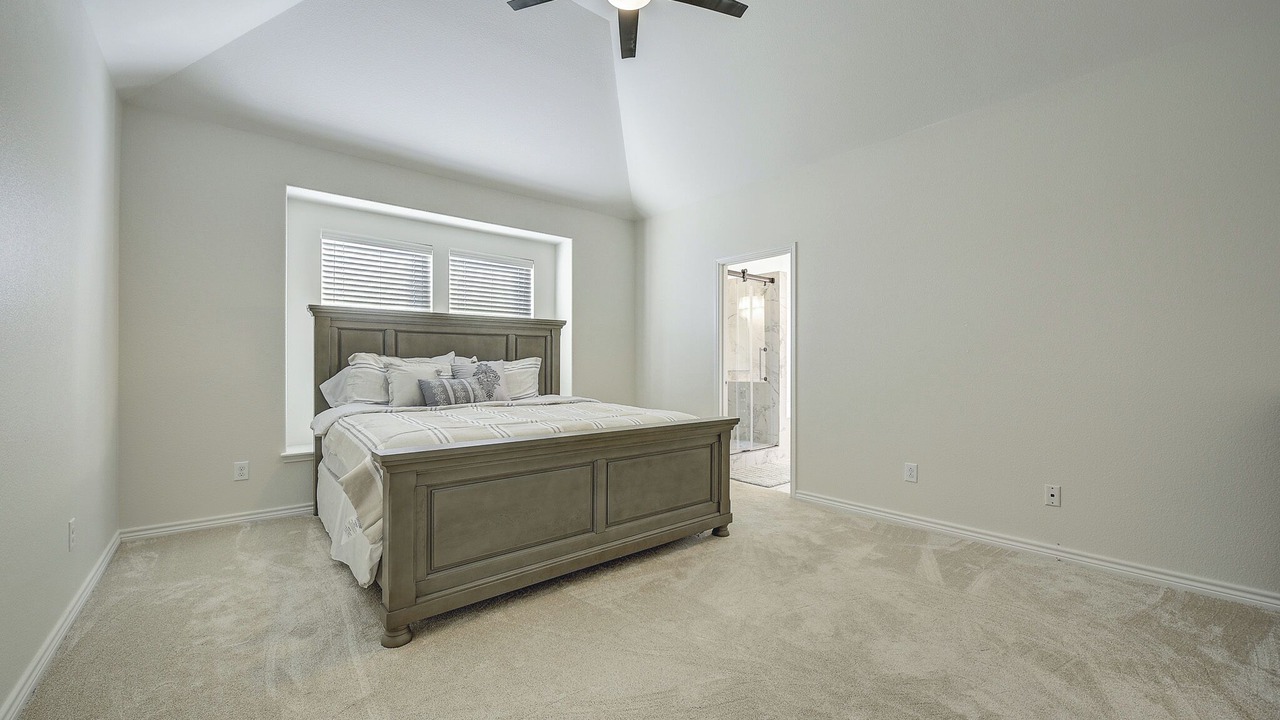 Photo of Bedroom in Oak Point