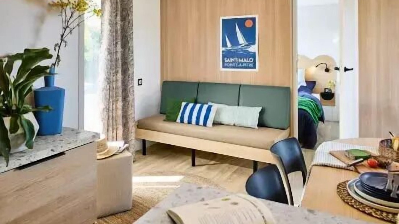 Photo of Livingroom in Cormoranche-sur-Saone