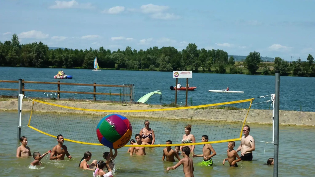 Photo of Others in Cormoranche-sur-Saone