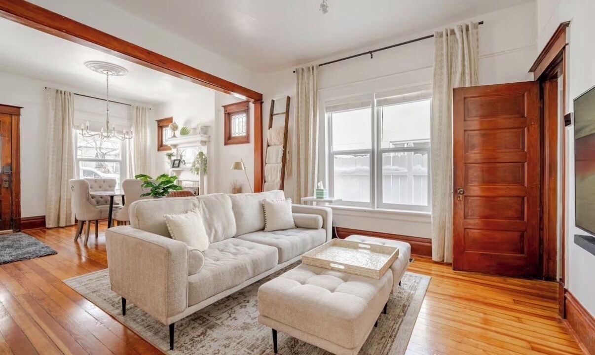 Photo of Livingroom in Sunnyside